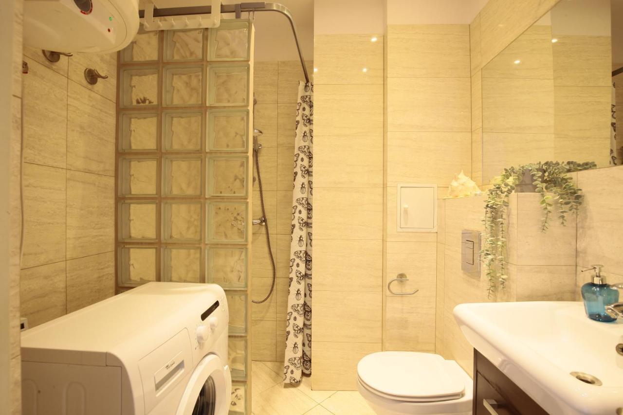 Elite Apartments Rajska One City Center Гданск Екстериор снимка